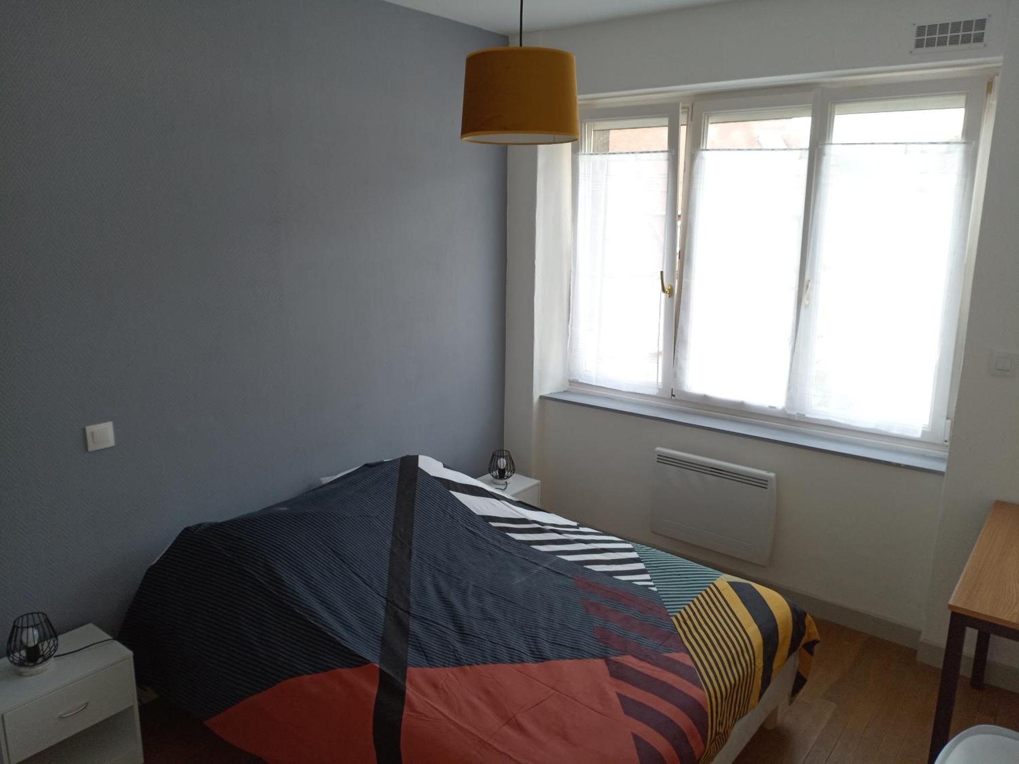 Appartement Paisible - Coeur De Ville ル・クルーゾ エクステリア 写真